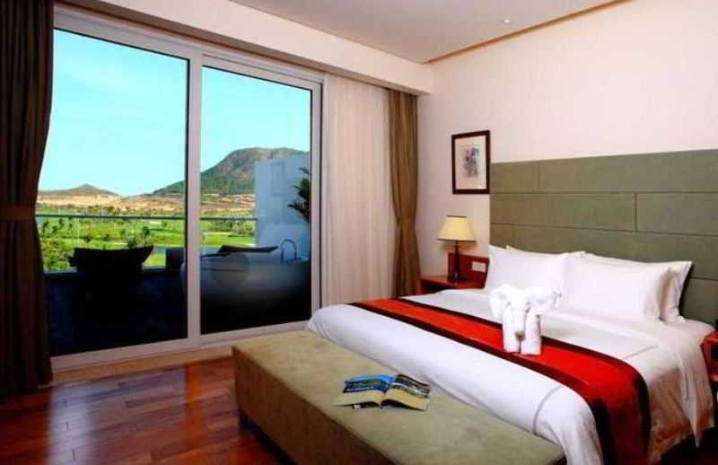Mingshen Golf & Bay Resort Σανυά Εξωτερικό φωτογραφία
